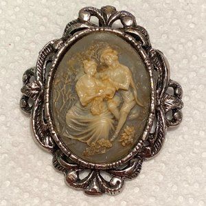 Cameo Brooch Pendant Comb